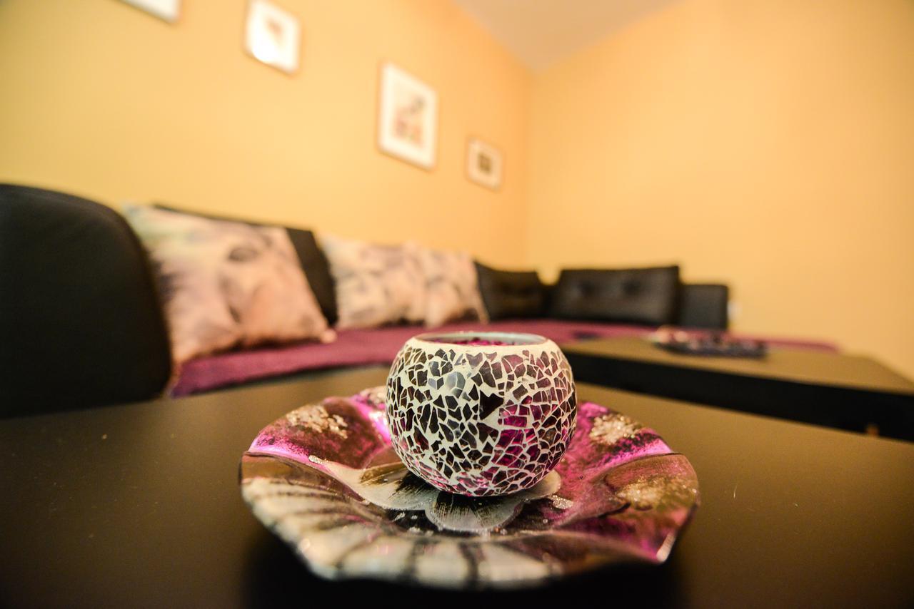 Square Vanilla Apartments Скопье Экстерьер фото