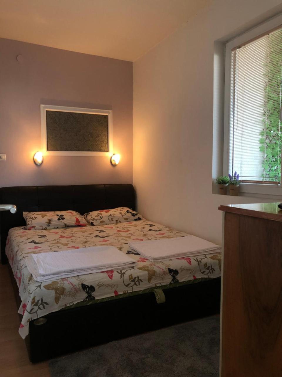 Square Vanilla Apartments Скопье Экстерьер фото