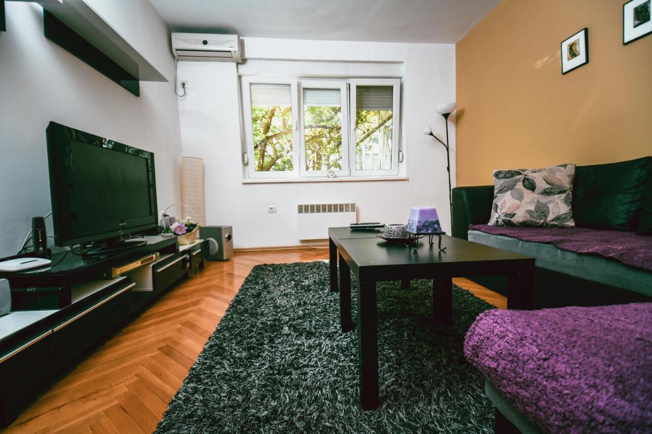 Square Vanilla Apartments Скопье Экстерьер фото