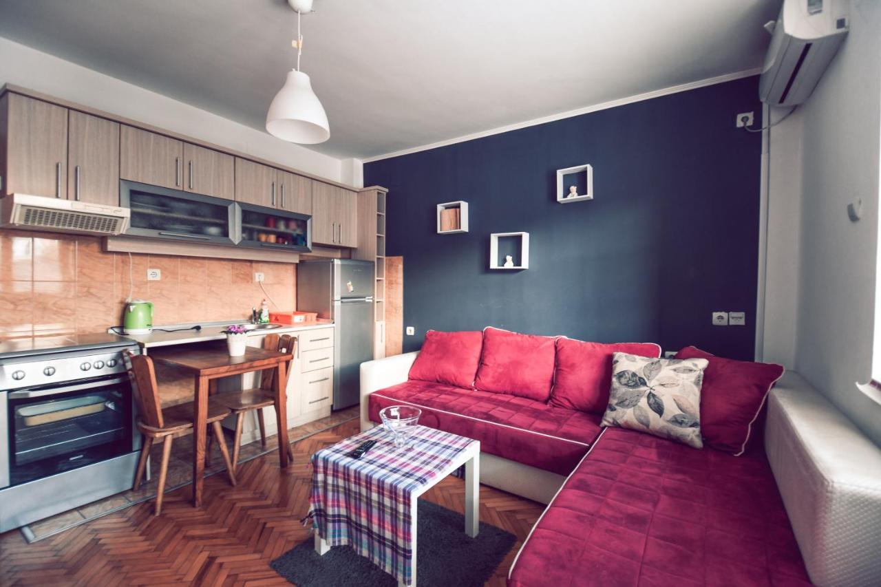 Square Vanilla Apartments Скопье Экстерьер фото
