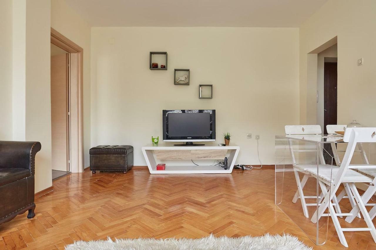 Square Vanilla Apartments Скопье Экстерьер фото